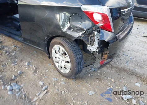 2012 Toyota Yaris Le z USA, uszkodzony, nr VIN JTDJTUD30CD537245